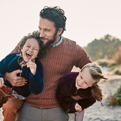 homely_miljo_400x400px_mann-med-familie
